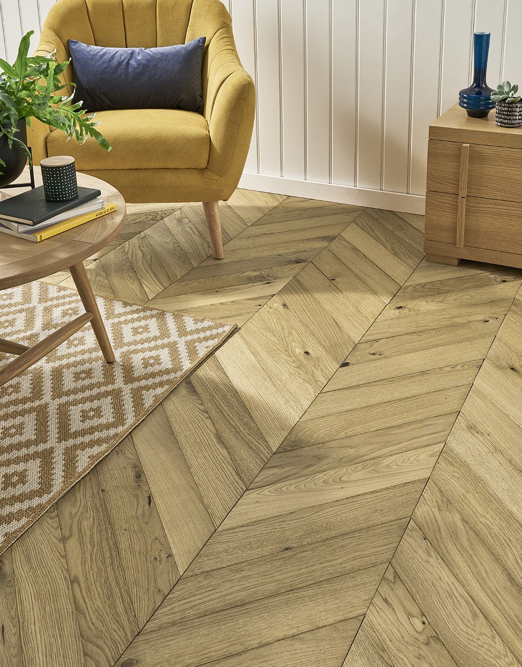 Cambridge Chevron Natural Oak Brushed & Oiled Engineered Wood Flooring 1
