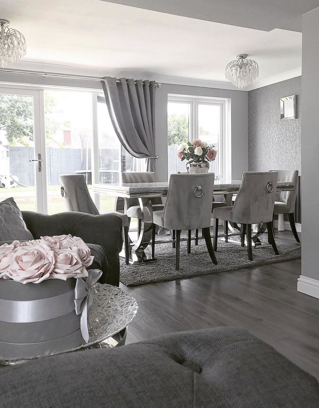 Residence Narrow - Prestige Grey Oak Laminate Flooring 6