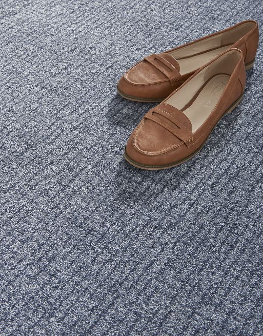 The 10mm pile height of this carpet gives an exceptional depth that cushions every step you take. Carpets with this pile height are warm, soft and comfortable underfoot!