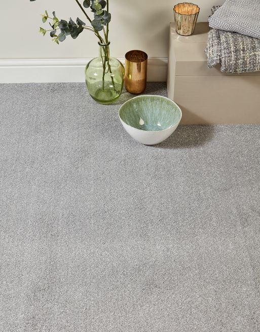 The 15mm pile height of this carpet gives an exceptional depth that cushions every step you take. Carpets with this pile height are warm, soft and comfortable underfoot!
