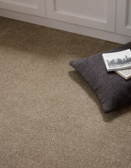 The 14mm pile height of this carpet gives an exceptional depth that cushions every step you take. Carpets with this pile height are warm, soft and comfortable underfoot!