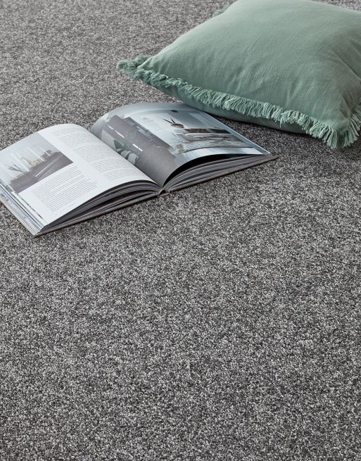 The 15mm pile height of this carpet gives an exceptional depth that cushions every step you take. Carpets with this pile height are warm, soft and comfortable underfoot!