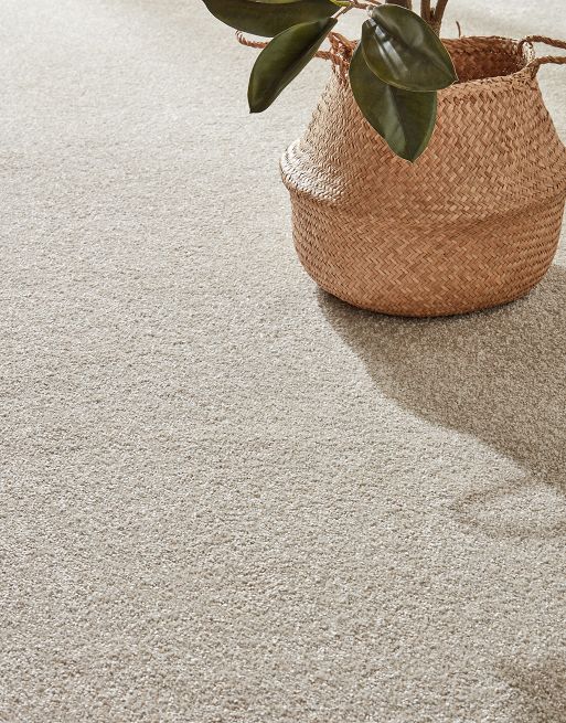 The 15mm pile height of this carpet gives an exceptional depth that cushions every step you take. Carpets with this pile height are warm, soft and comfortable underfoot!