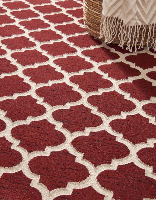 The 11mm pile height of this carpet gives an exceptional depth that cushions every step you take. Carpets with this pile height are warm, soft and comfortable underfoot!