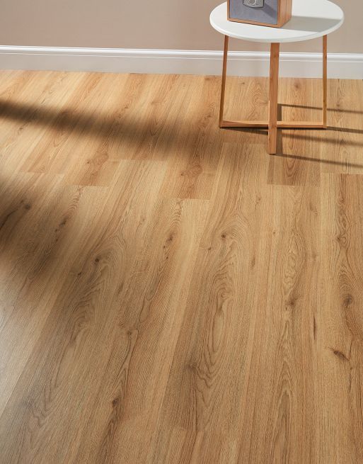 Super 6mm - Natural Oak Laminate Flooring