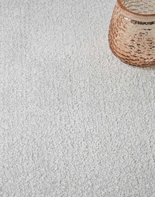 The 18mm pile height of this carpet gives an exceptional depth that cushions every step you take. Carpets with this pile height are warm, soft and comfortable underfoot!