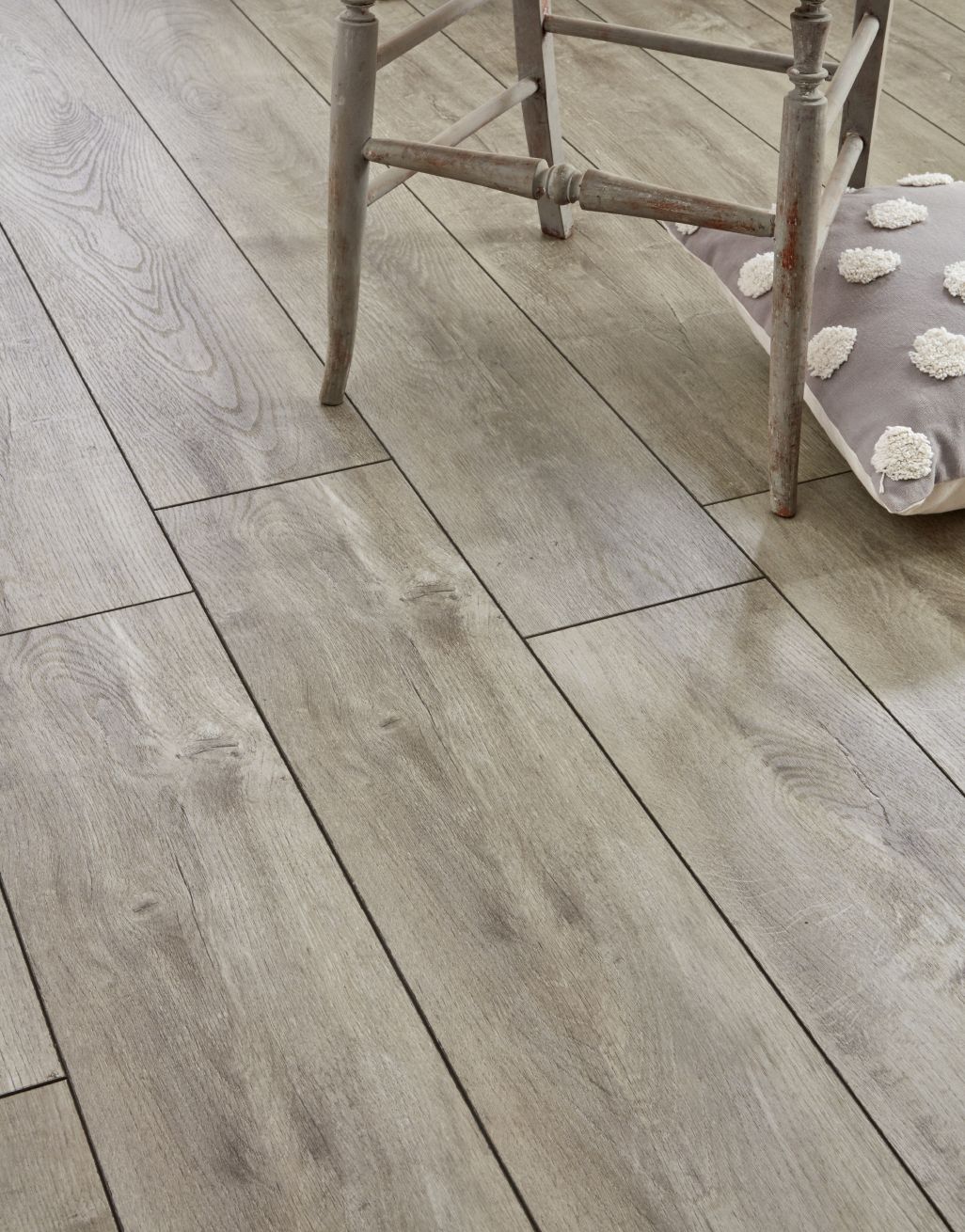 Verona - Fossil Oak Laminate Flooring 2