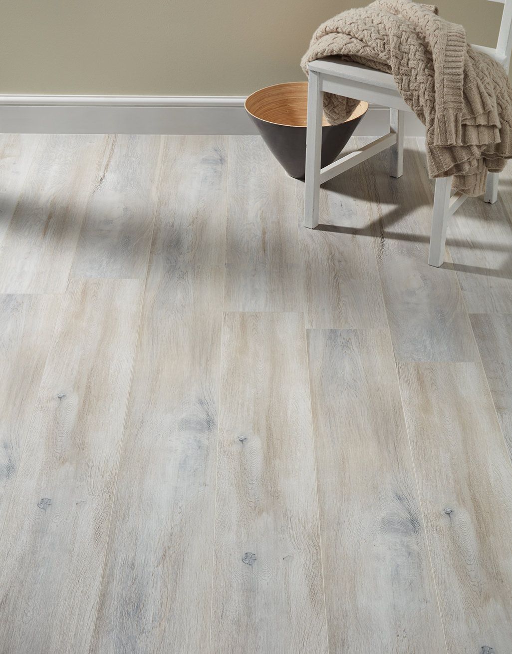 Cottage - Whitewashed Oak Laminate Flooring | Flooring Superstore