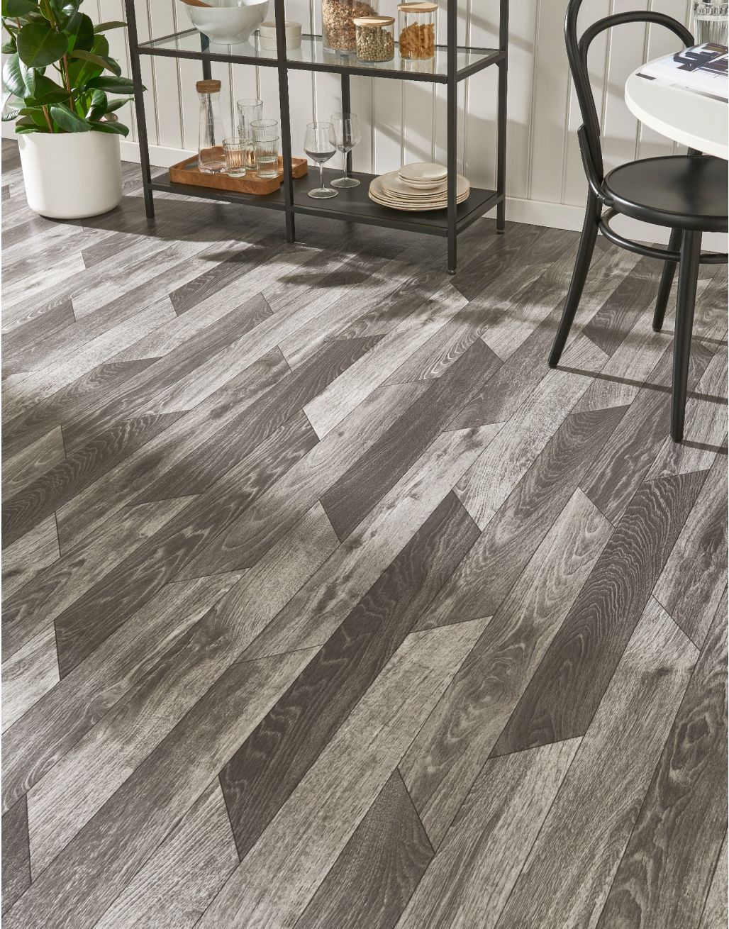 Imperia - Ivy Staggered Oak 1