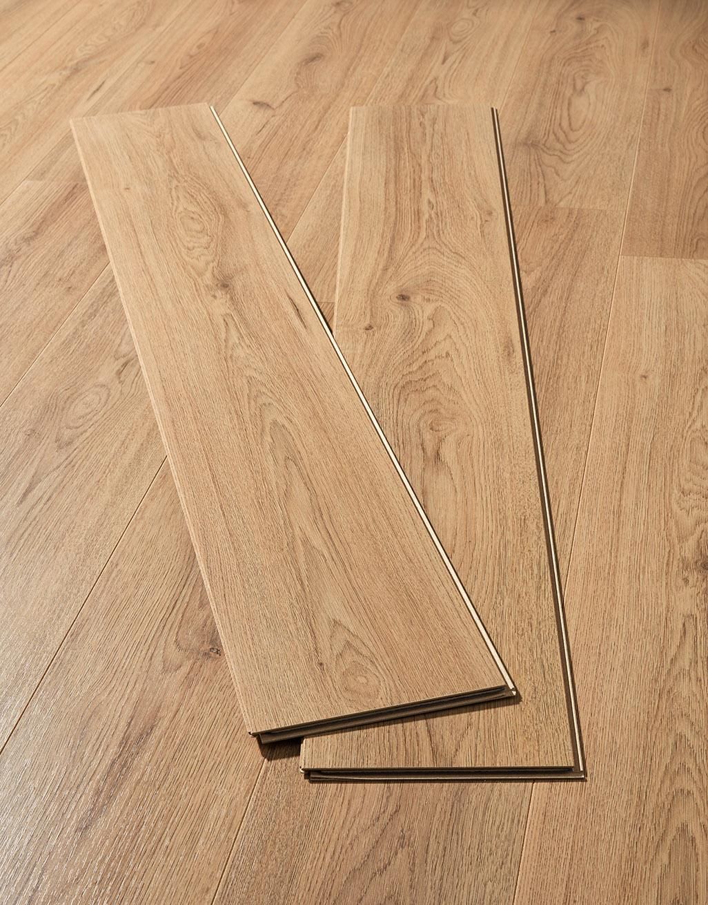 Loft Natural Oak Laminate Flooring, Natural Oak Vinyl Plank Flooring
