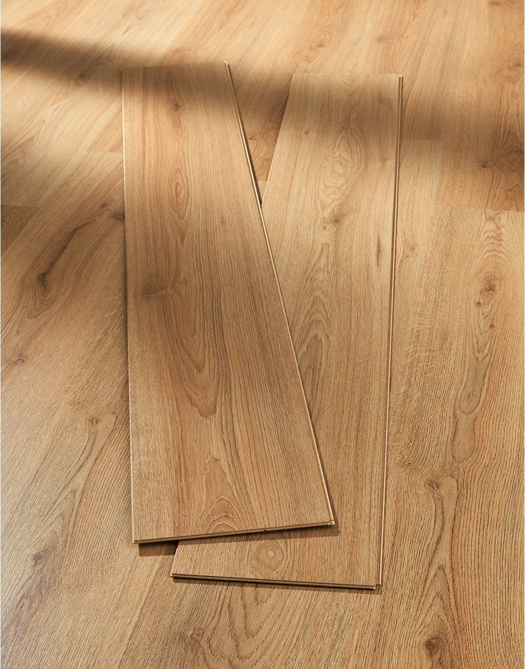 Super 6mm - Natural Oak Laminate Flooring 3