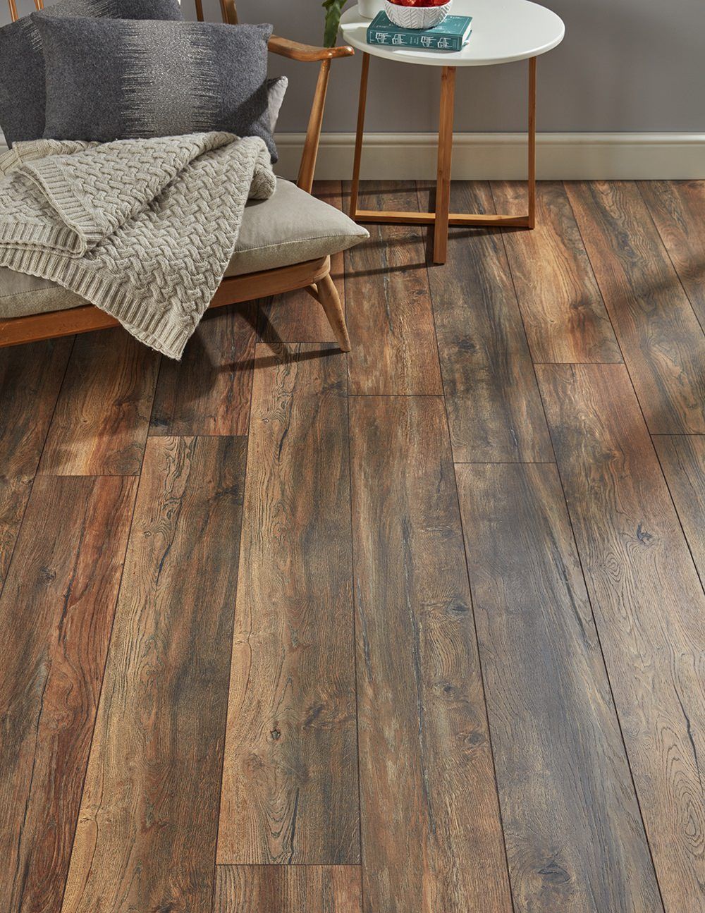 Villa - Harbour Oak Laminate Flooring 1