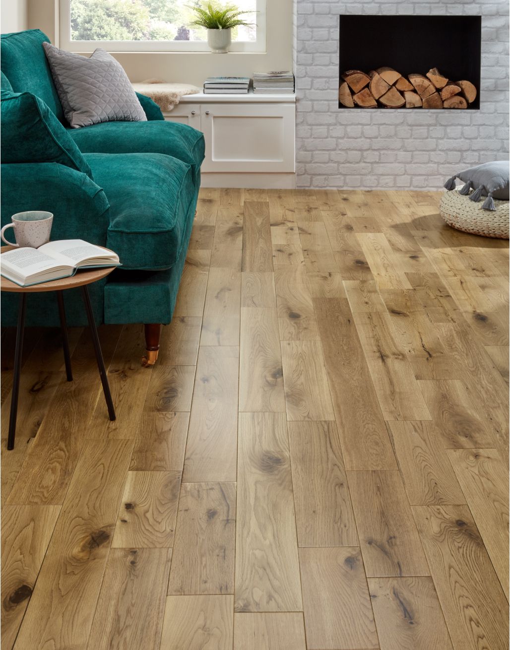 Natural Rustic Oak Smooth Lacquered Engineered Wood 1