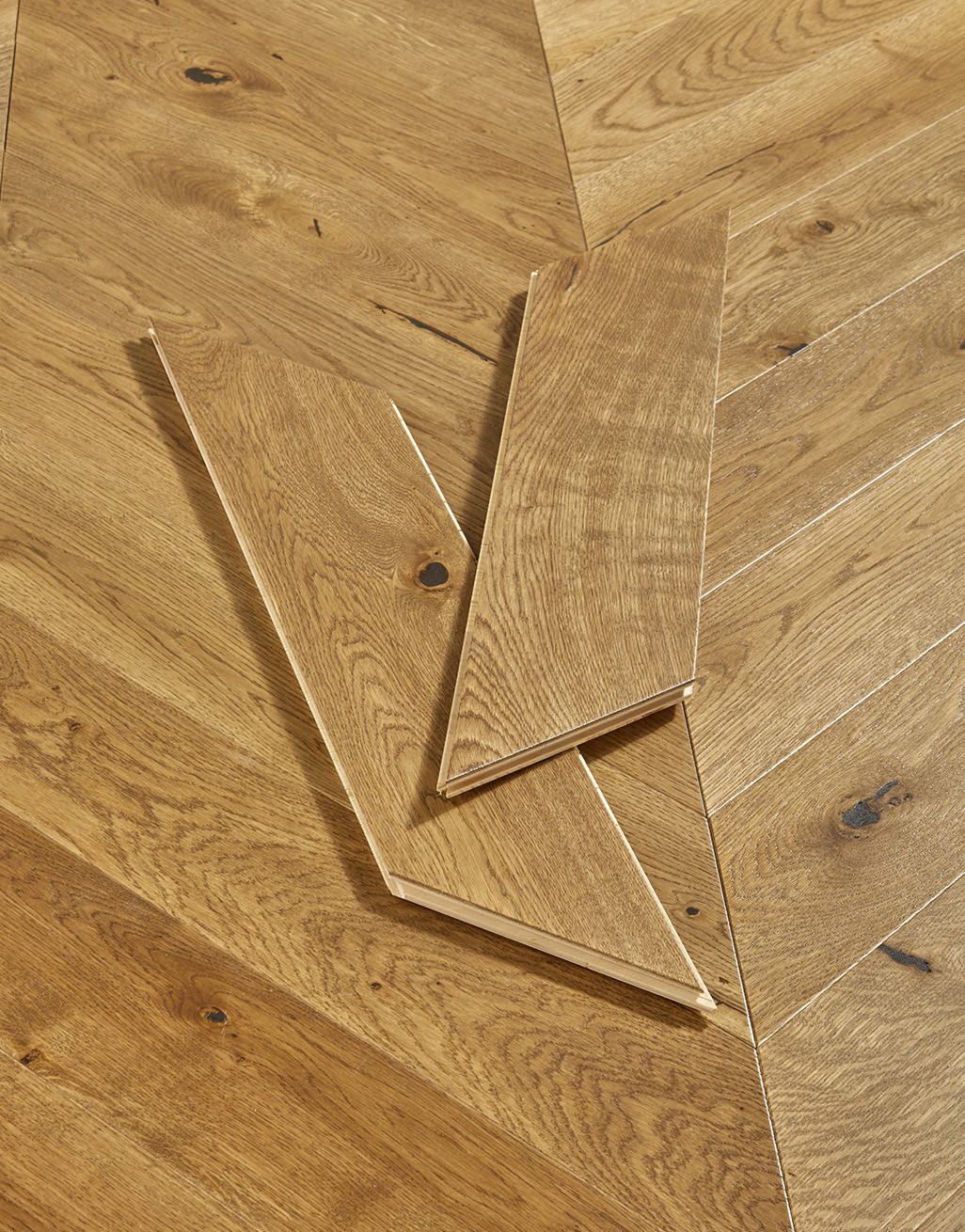 Chelsea Chevron - Woodland Oak Brushed & Lacquered Engineered Wood Flooring 3