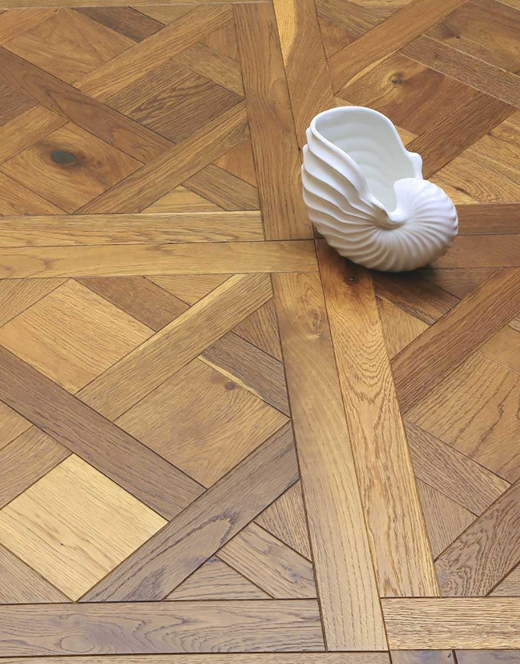 Rouen Chateau Smoked Oak Lacquered Engineered Wood Flooring 2