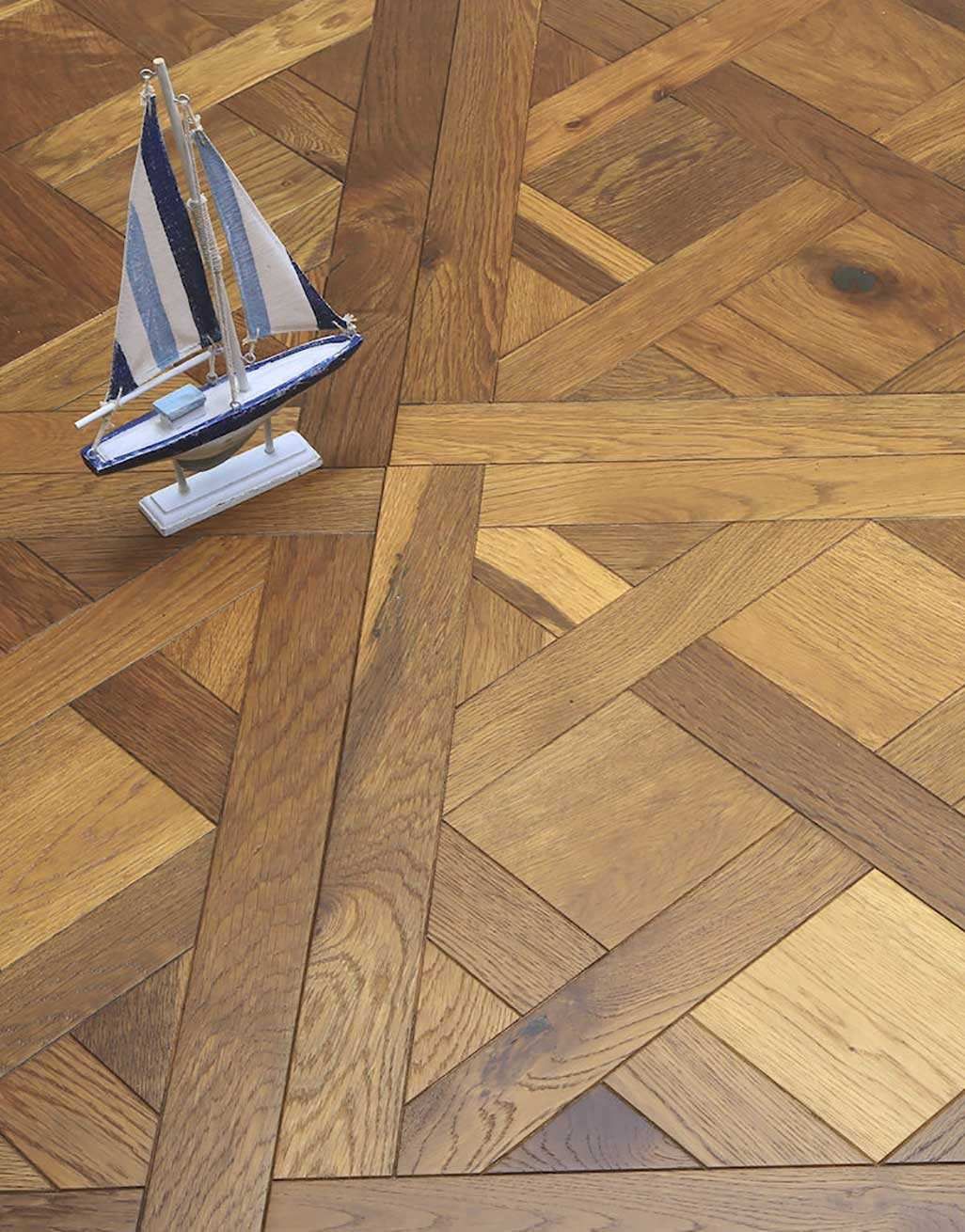 Rouen Chateau Smoked Oak Lacquered Engineered Wood Flooring 3