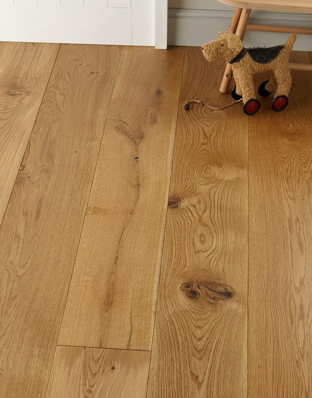 Grand Imperial Natural Oak Lacquered Engineered Wood Flooring 1