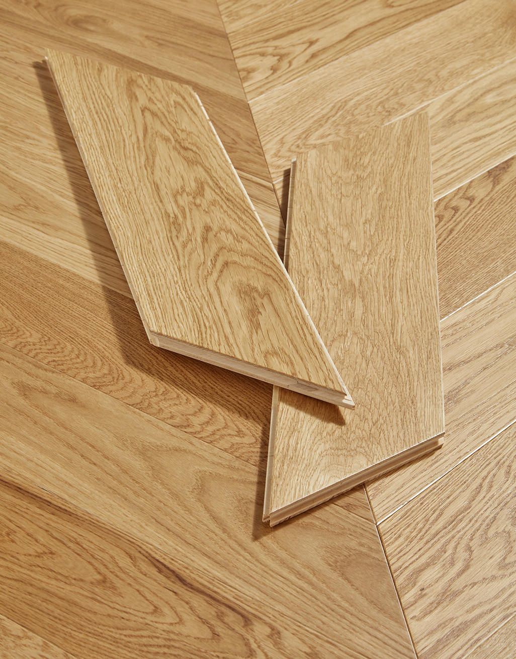 Chelsea Chevron - Natural Oak Brushed & Lacquered Engineered Wood Flooring 3