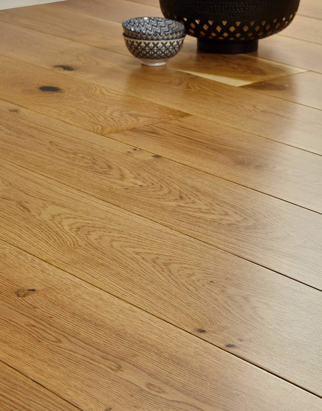 Farmhouse Natural Oak Lacquered Engineered Wood Flooring 4
