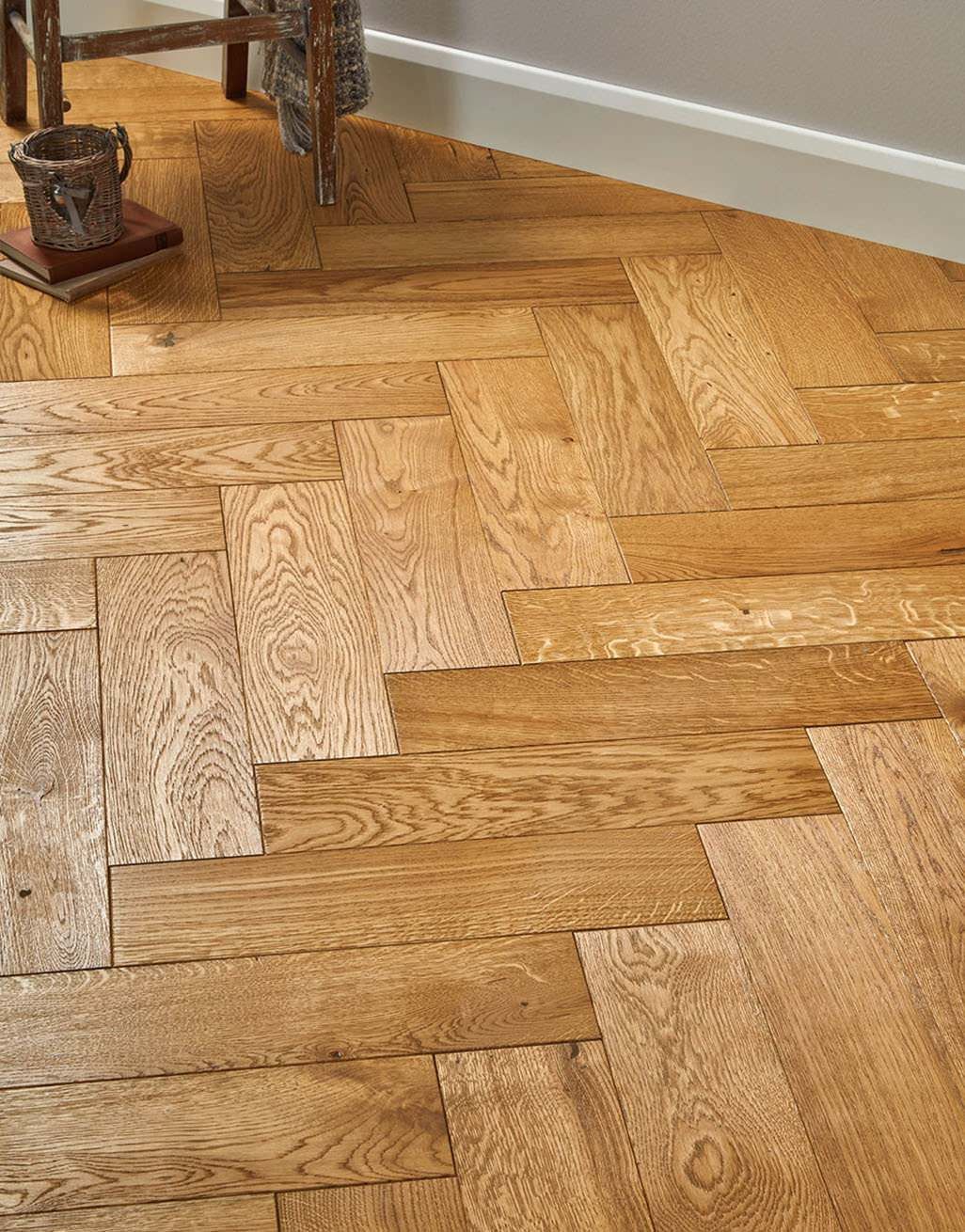 Luxury Parquet Golden Oiled Oak Solid Wood Flooring 1