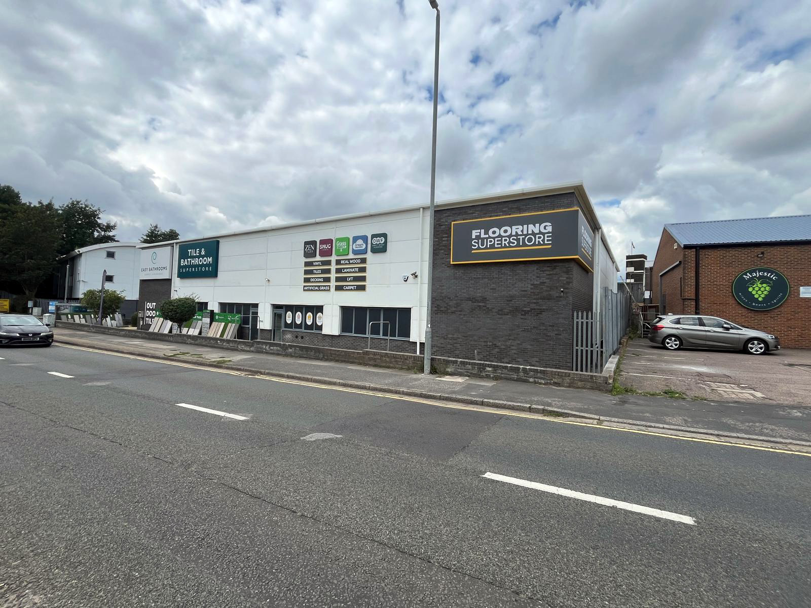 Flooring Superstore Hove Store - Image 1