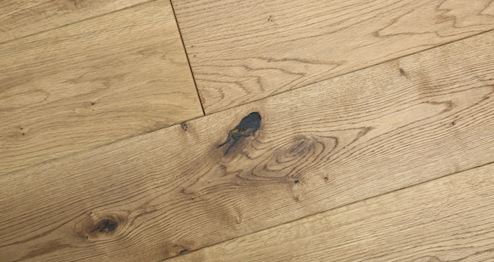 Rustic Heritage Oak Brushed & Oiled Solid Wood Flooring - Descriptive 6