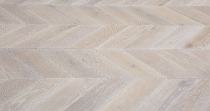 Whitewashed Oak Chevron Oak Solid Wood Flooring - Descriptive 4