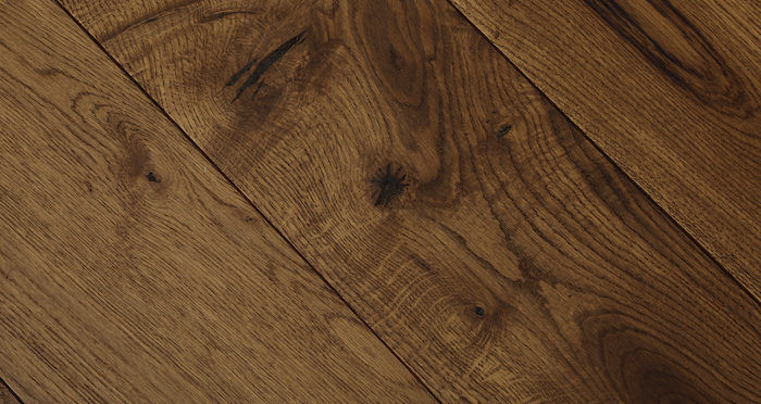 Luxury Cinnamon Oak Solid Wood Flooring - Descriptive 2
