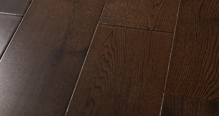 Manhattan Chocolate Oak Super Matt Lacquered Engineered Wood Flooring - Descriptive 1