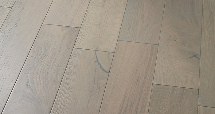 Manhattan Apollo Grey Oak Brushed & Lacquered Engineered Wood Flooring - Descriptive 2