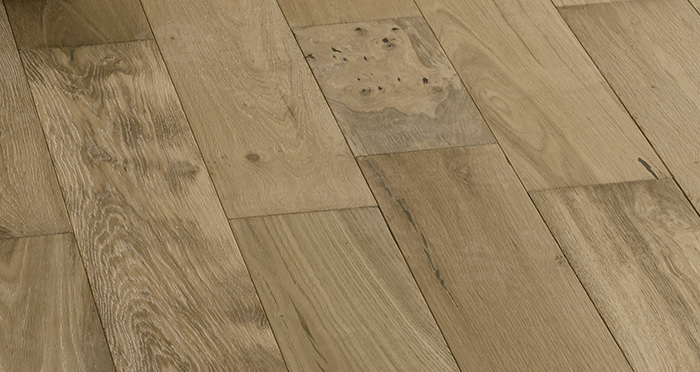 Loft Bavarian Oak Brushed Oiled & Smoked Engineered Wood Flooring - Descriptive 6