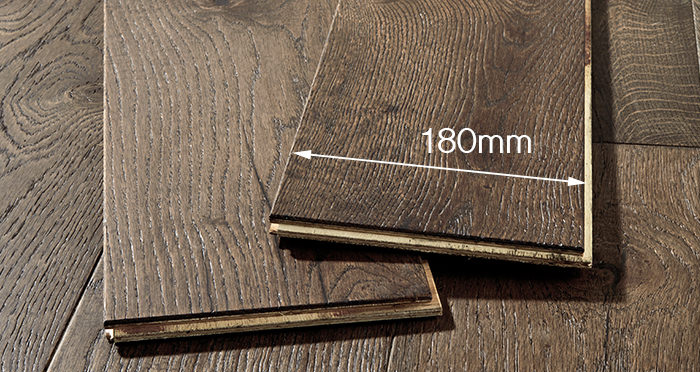 Manhattan Aged Cottage Oak Brushed & Lacquered Engineered Wood Flooring - Descriptive 3