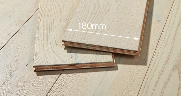 Manhattan Frozen Oak Brushed & Lacquered Engineered Wood Flooring - Descriptive 4