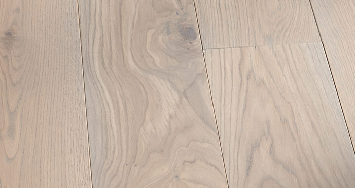 Prestige Silk Grey Oak Solid Wood Flooring - Descriptive 5