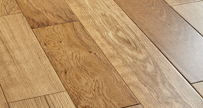 Studio Natural Oak Lacquered Engineered Wood Flooring - Descriptive 1