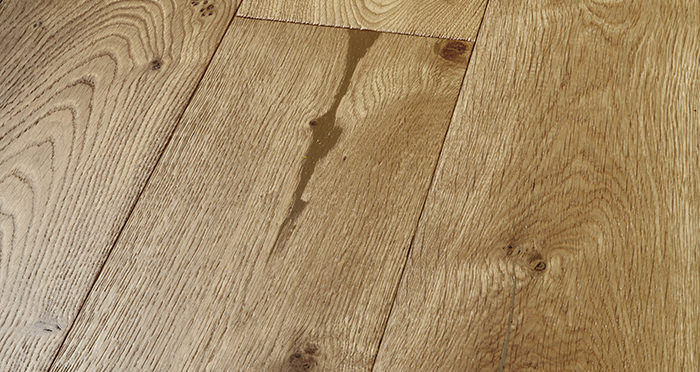 Farmhouse Golden Smoked Oak Brushed & Lacquered Engineered Wood Flooring - Descriptive 1