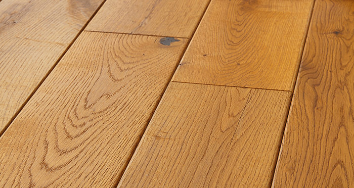 Manor Antique Golden Oak Brushed & Oiled Engineered Wood Flooring - Descriptive 1