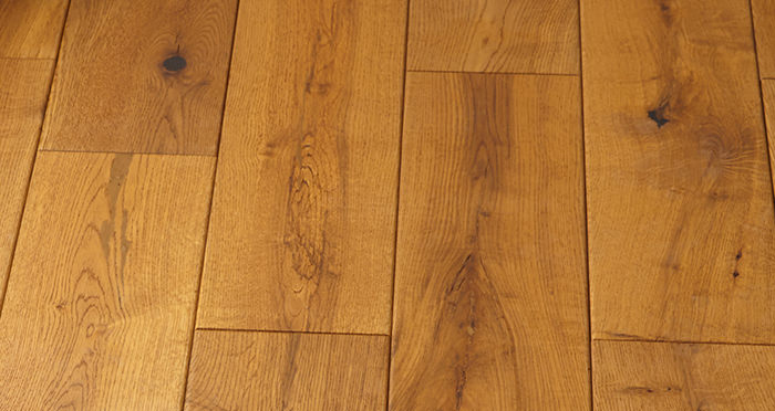 Manor Antique Golden Oak Brushed & Oiled Engineered Wood Flooring - Descriptive 5