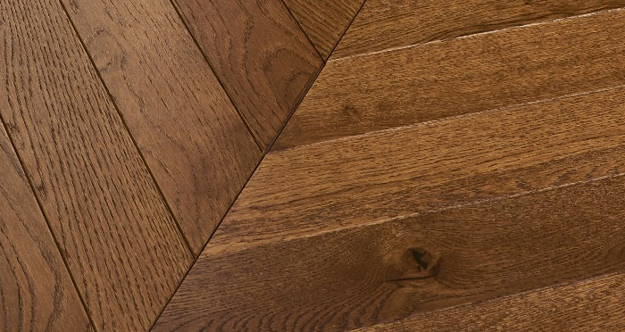 Cambridge Chevron Honeycomb Oak Brushed & Oiled Engineered Wood Flooring - Descriptive 1