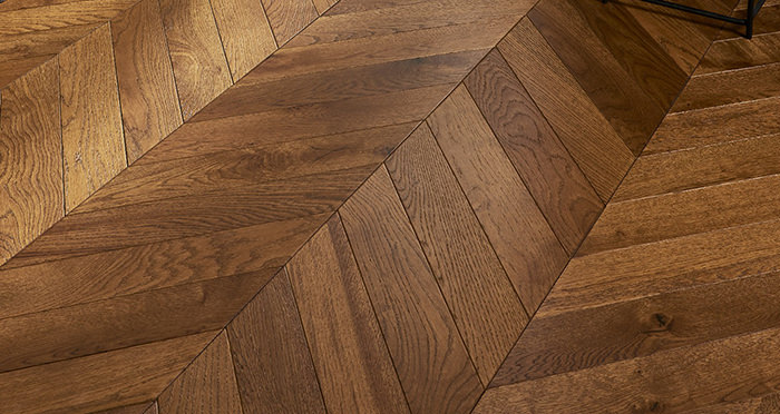 Cambridge Chevron Honeycomb Oak Brushed & Oiled Engineered Wood Flooring - Descriptive 4