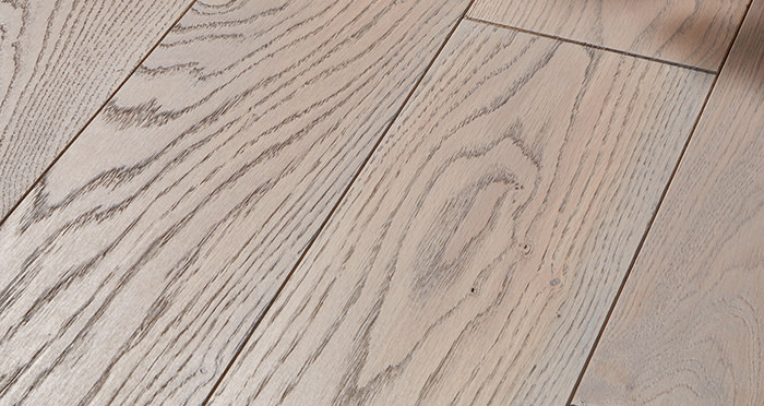 Deluxe Silk Grey Oak Solid Wood Flooring - Descriptive 1