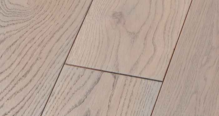 Deluxe Silk Grey Oak Solid Wood Flooring - Descriptive 4