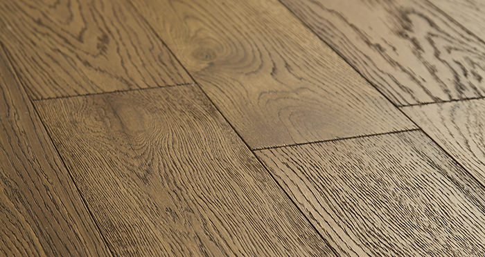 Loft Deep Golden Oak Brushed & Oiled Engineered Wood Flooring - Descriptive 1