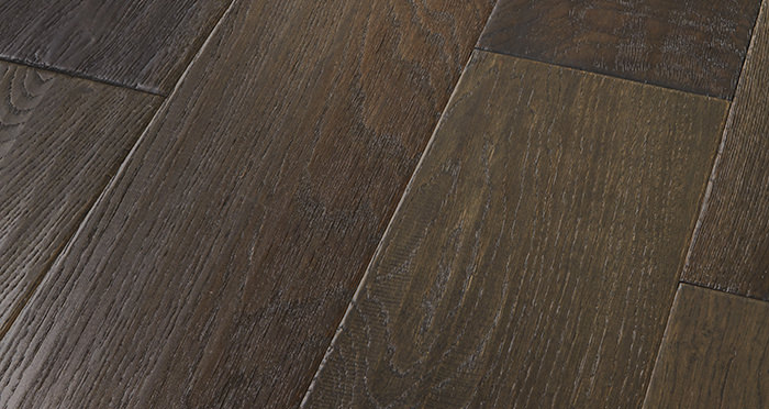 Manhattan Cellar Oak Brushed & Lacquered Engineered Wood Flooring - Descriptive 1