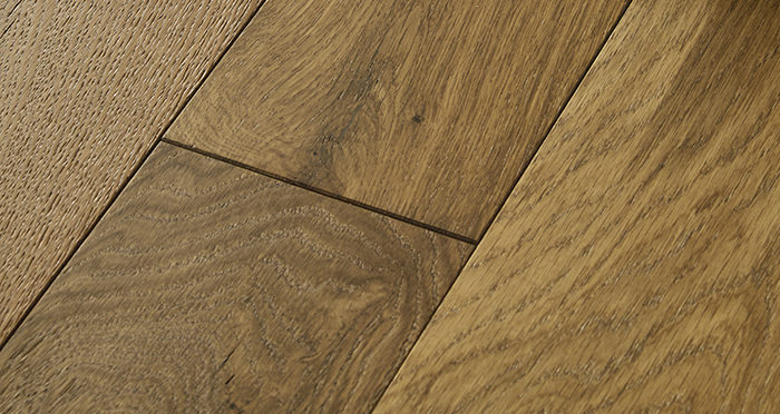 Loft Golden Smoked Oak Brushed & Lacquered Engineered Wood Flooring - Descriptive 1